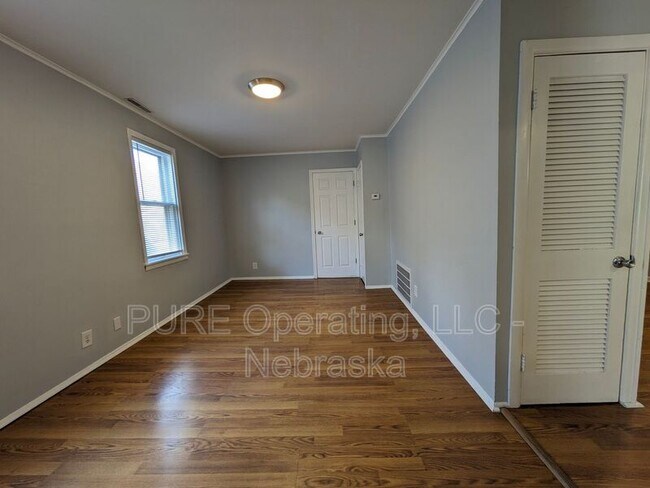 Building Photo - 1115 William St