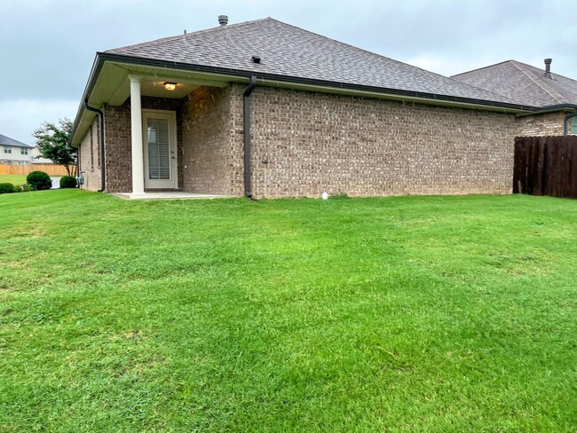 Building Photo - 3 bed, 2 bath new build in Southaven