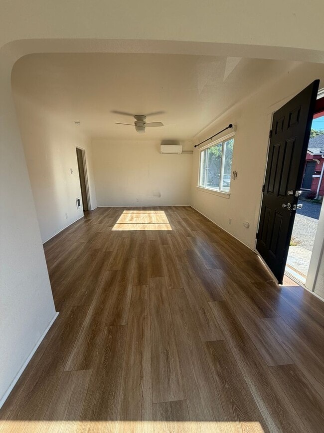 Building Photo - 1510 9th St