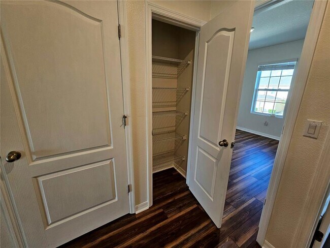 Building Photo - 9022 Wildflower Ln