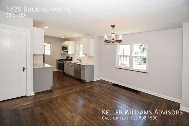 Building Photo - 6828 Buckingham Pl