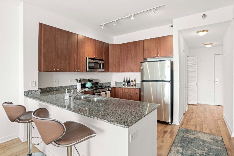 Building Photo - 765 S Clark St