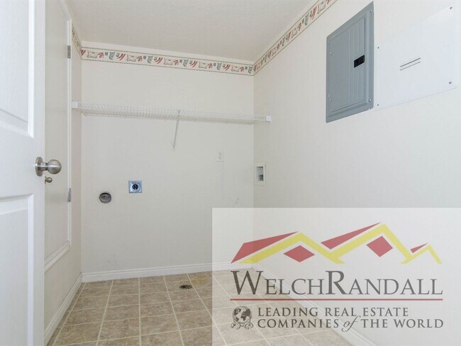 Building Photo - Spacious Lehi Condo