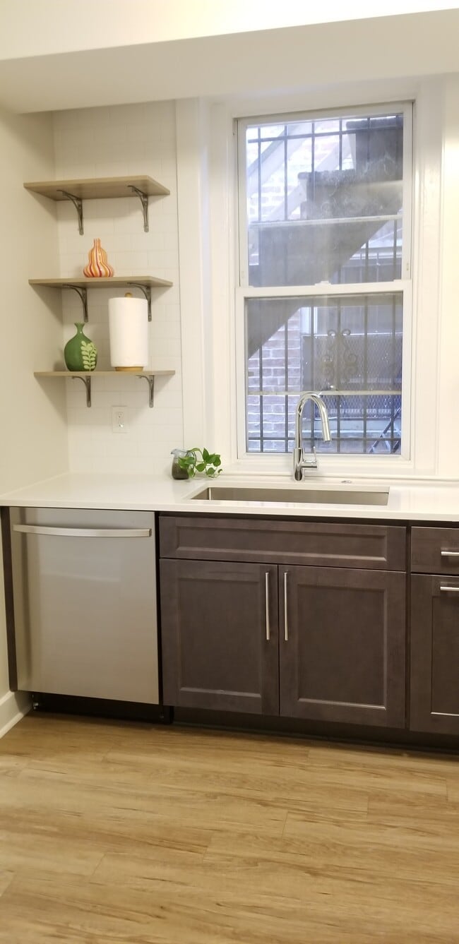 Kitchen - 1225 Harvard St NW