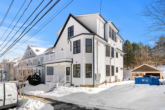 Building Photo - 55 Dustin St