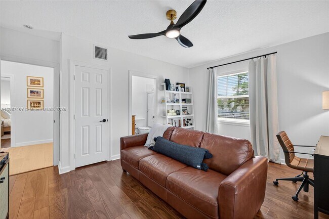 Building Photo - 1214 W Las Olas Blvd
