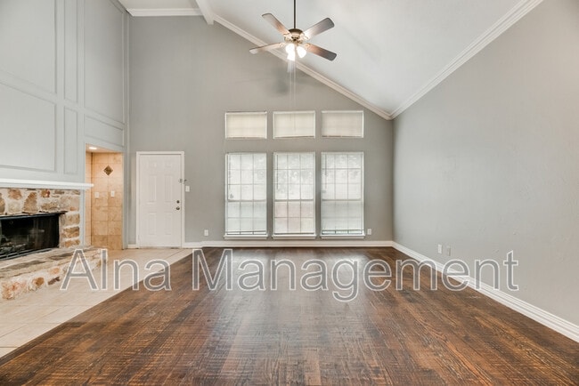 Building Photo - 4404 Junction Dr