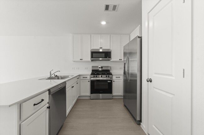 Building Photo - 25429 Carnation Ct