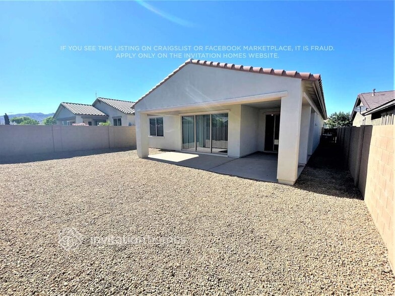 Building Photo - 19981 W Glenrosa Ave