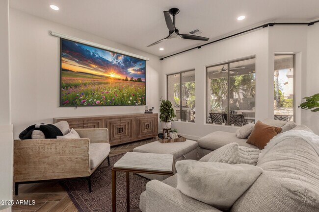 Building Photo - 10502 E Posada Ave