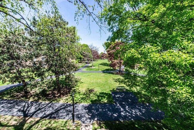 Building Photo - 1477 N Winslowe Dr