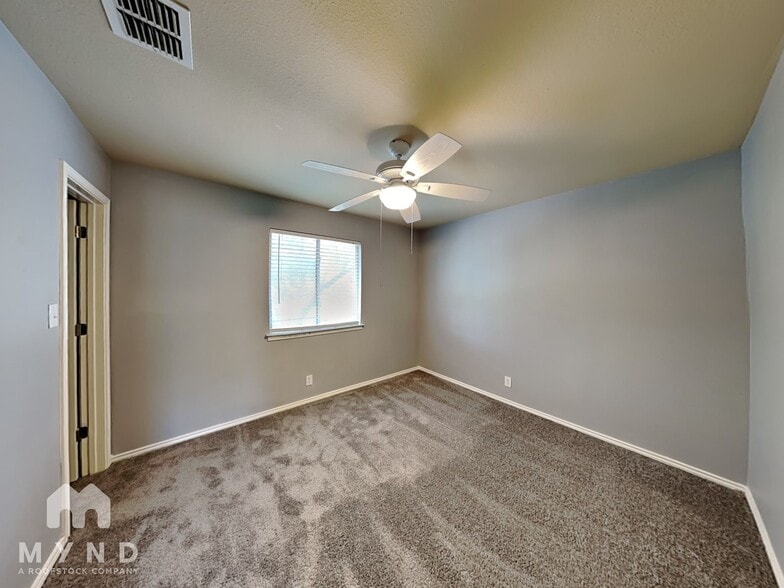 Building Photo - 8606 Eagle Peak