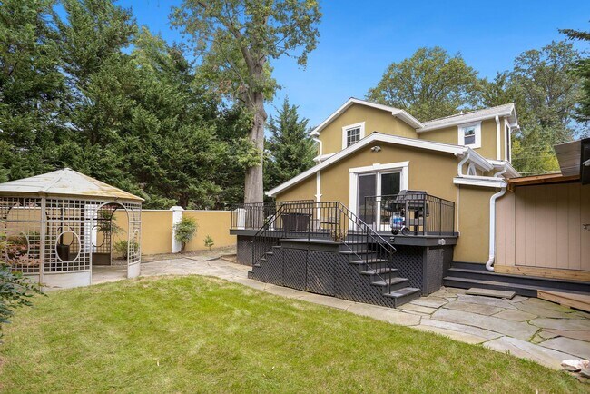 Building Photo - 2730 Oak Valley Dr