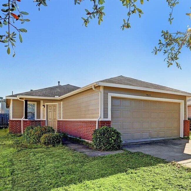 Building Photo - 19023 Yaupon Pass Dr