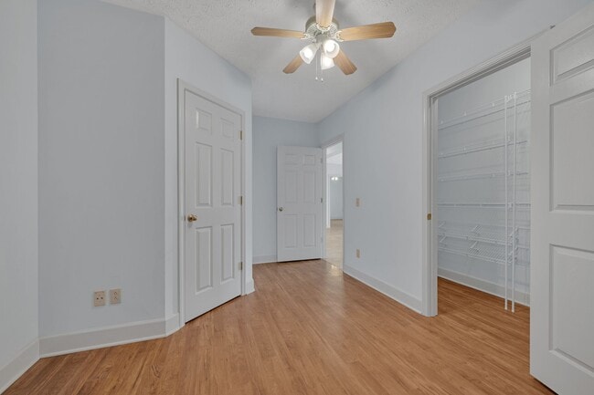 Building Photo - 7506 Sleepy Hollow Rd