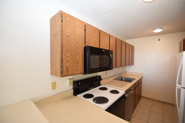 Building Photo - 121D1002- 98-402 Koauka Loop, Unit 1916