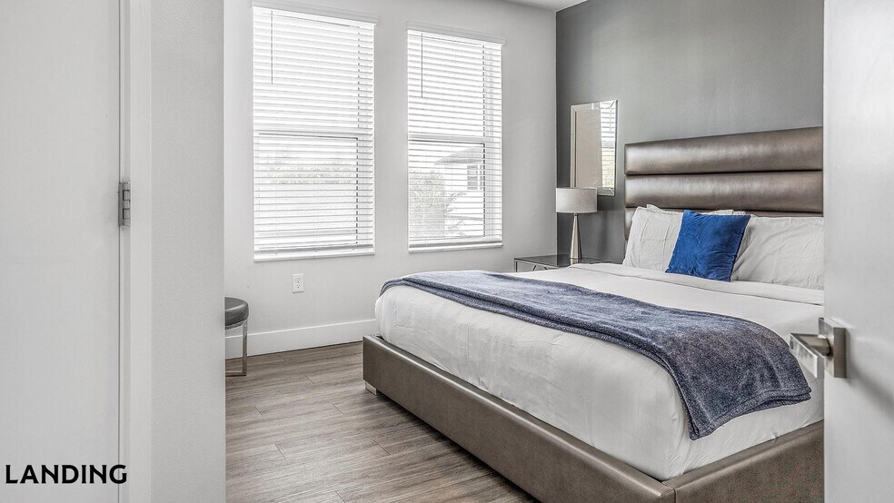 Building Photo - 4950 W Prescott St