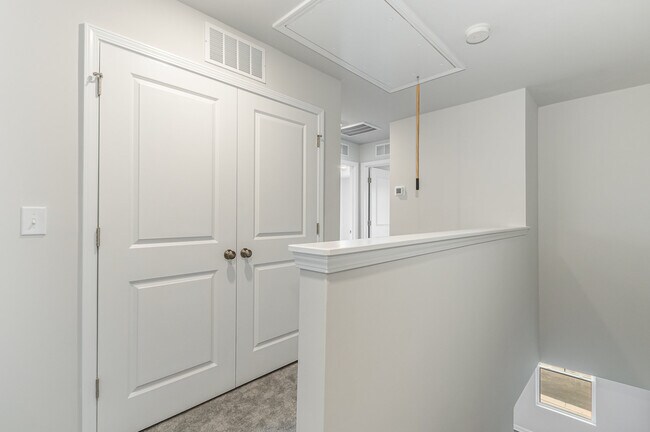 Building Photo - 2216 Terrawood Dr