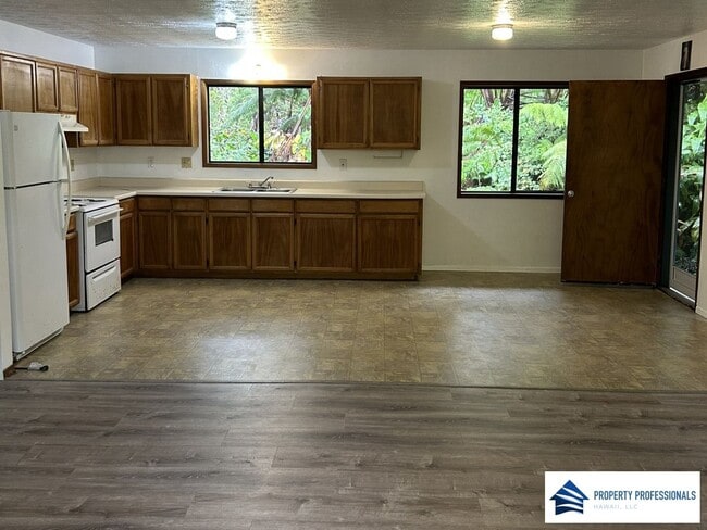 Building Photo - Island Living in Volcano – Move-In Ready