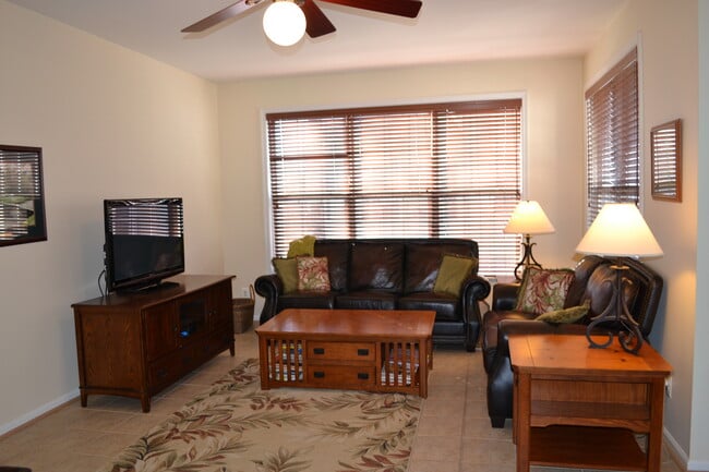 Family room open to Kitchen - 3163 Grovehurst Pl