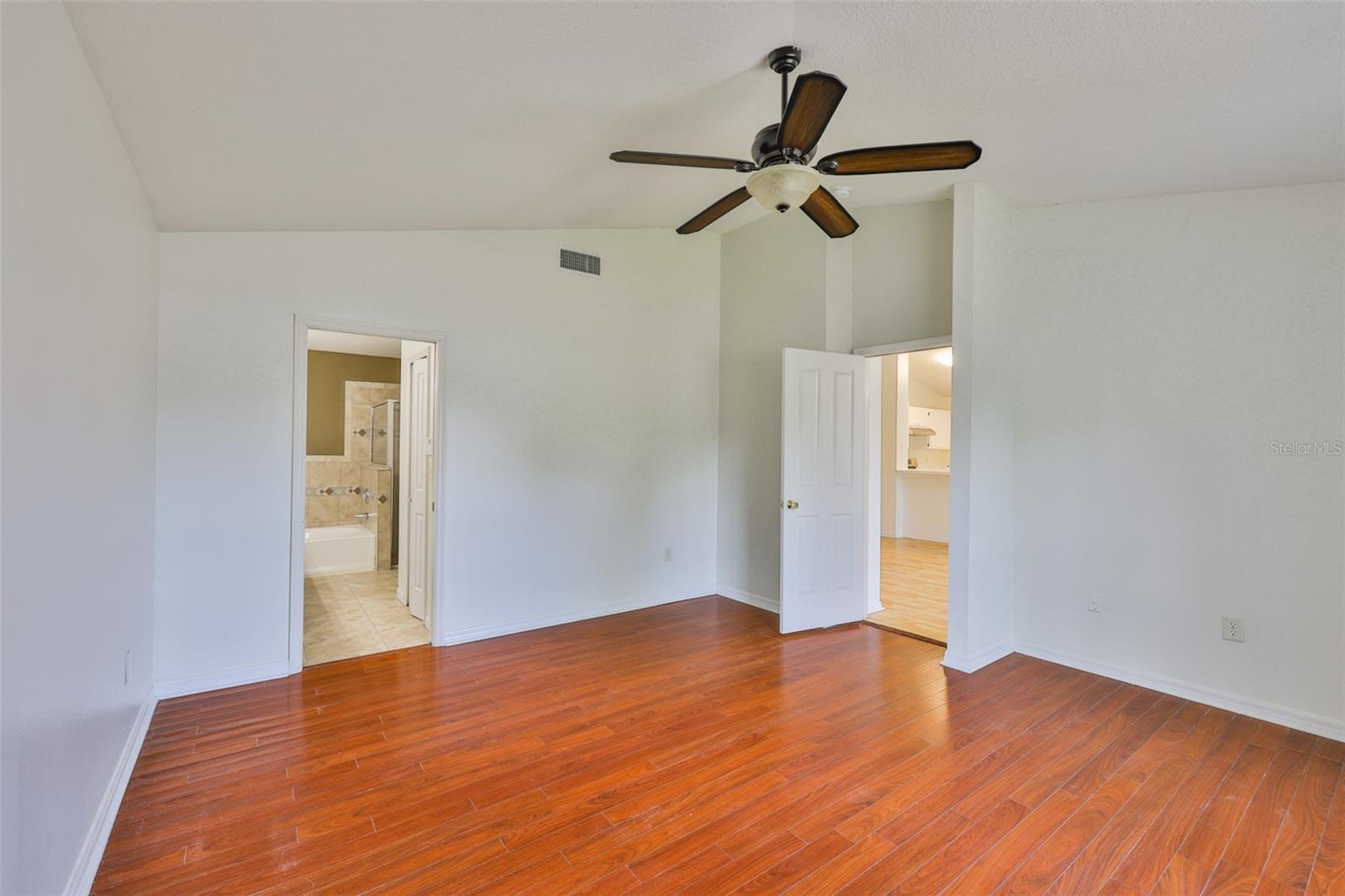 Building Photo - 1611 Bondurant Way