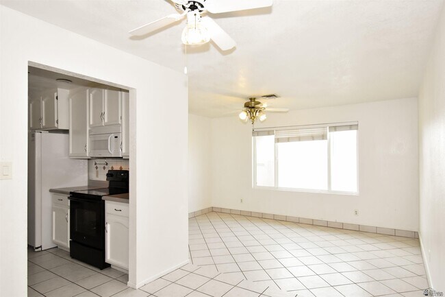 Building Photo - 3477 E Cuadrilla Ln