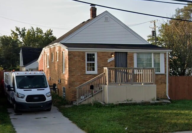 Building Photo - 12492 Toepfer Rd