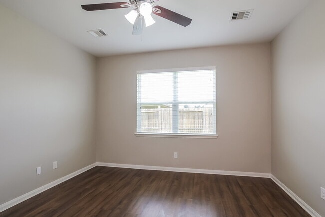 Building Photo - 8927 Snapping Turtle Dr