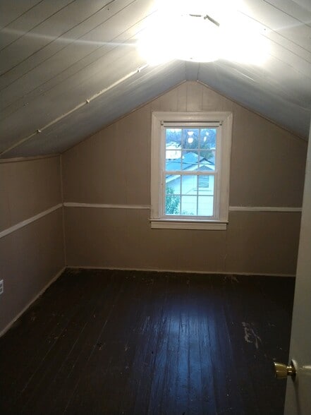 Bedroom 2, upstairs - 109 Tuggle St