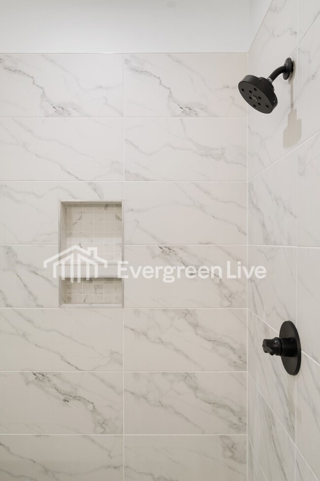 Building Photo - 129 Leggo Ave