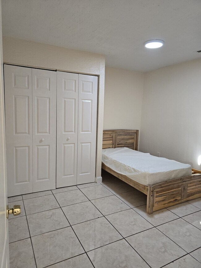 Building Photo - 28021 SW 142nd Ct