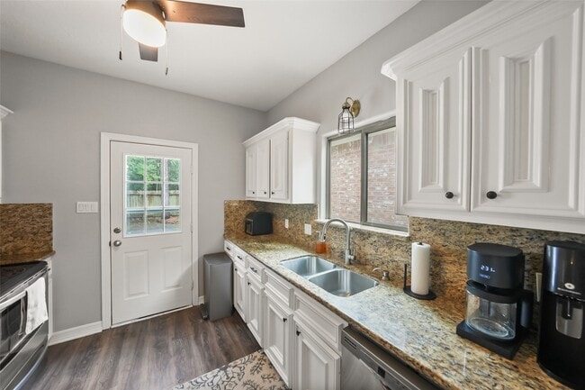 Building Photo - 11307 Alcott Dr