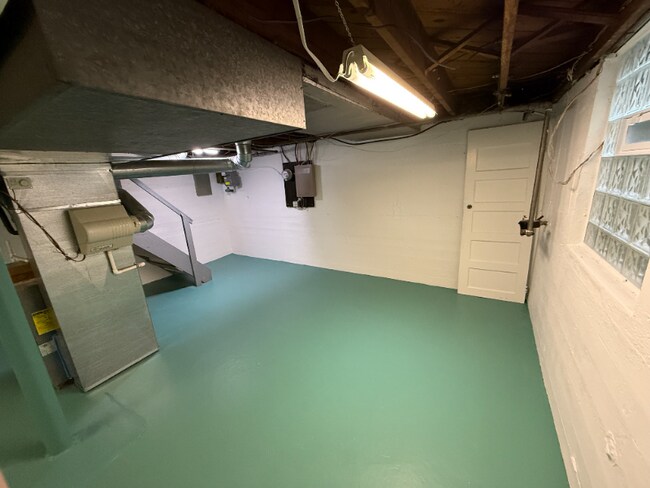 Building Photo - 3919 Beech St