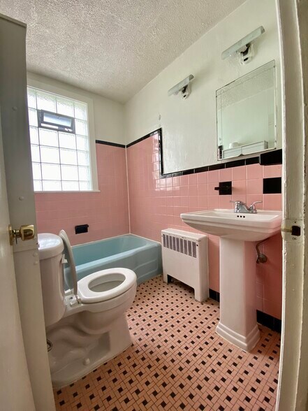 Bathroom - 312 S 49th St