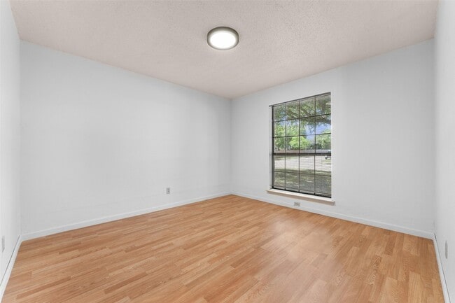 Building Photo - 5406 Meadow Vista Ln