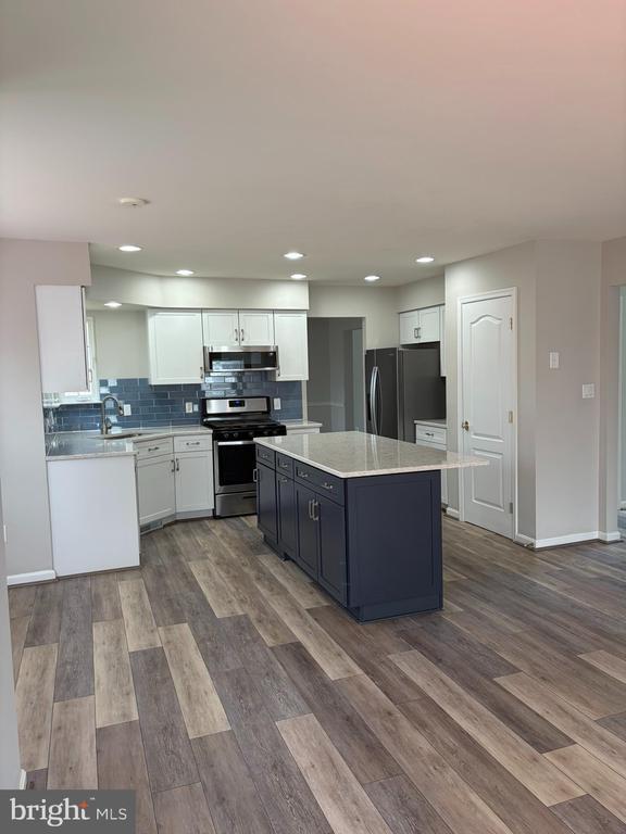 Building Photo - 506 Summervale Ct