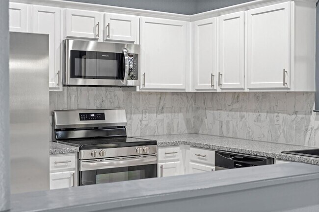 Building Photo - 38 Deer Ridge Rd