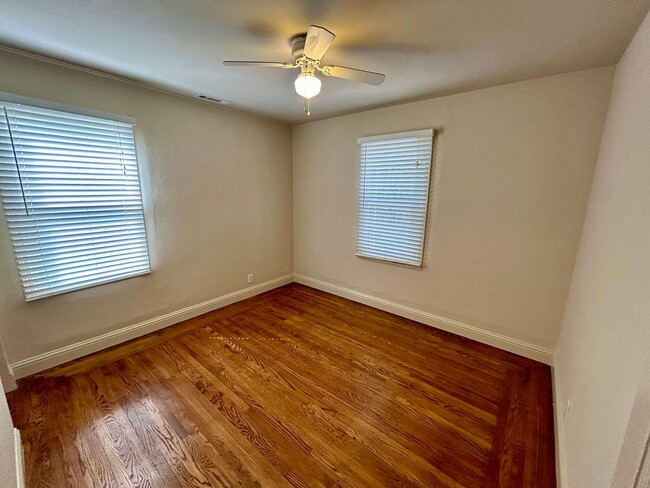 Building Photo - Exceptional Single Family House for Rent!