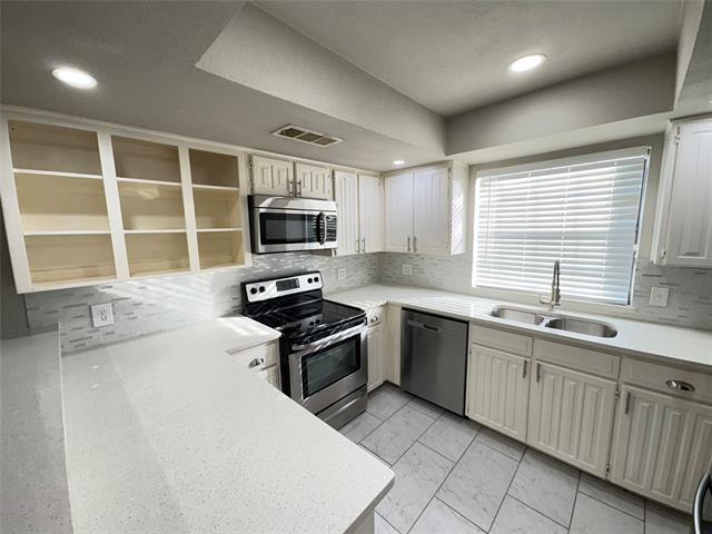 Building Photo - 901 Fiero Dr