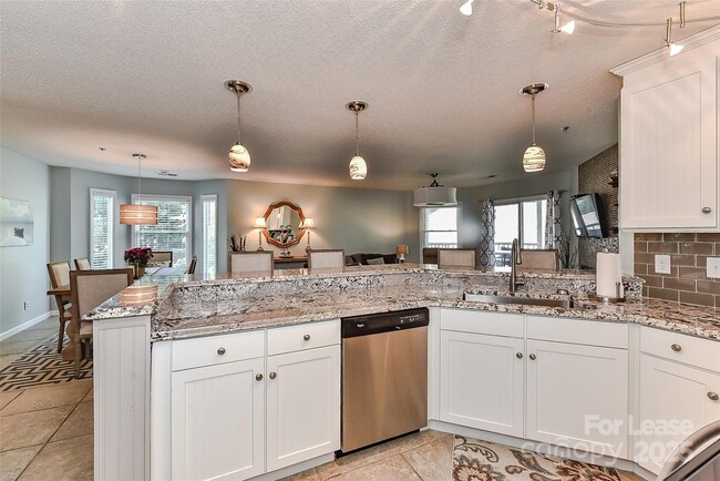 Building Photo - 18557 Vineyard Point Ln