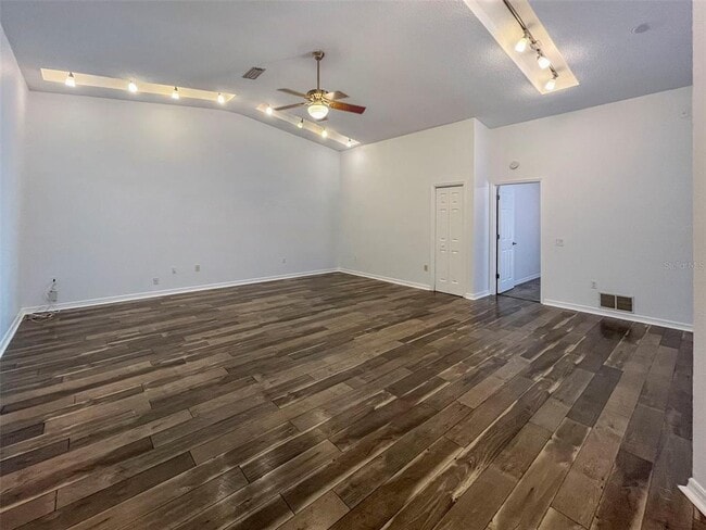 Building Photo - 3957 Proctor Rd