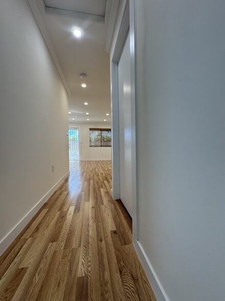 Hallway - 5742 Woodman Ave