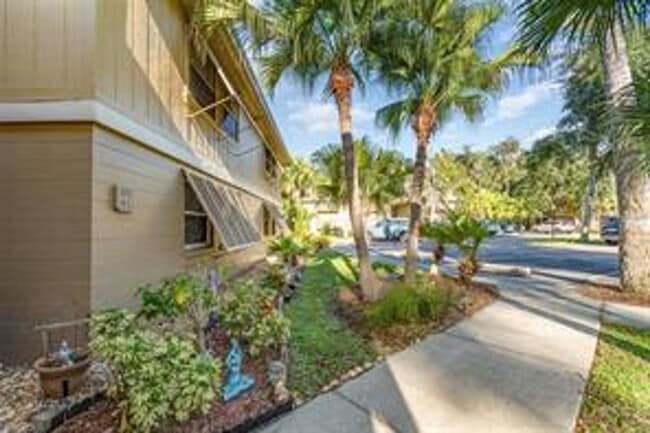 Building Photo - 2 Bedroom / 2 Bath Condo in Deltona Available Now!