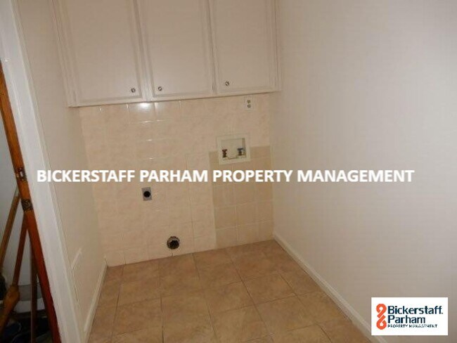 Building Photo - Luxury, Location, and Convenience. Near Heath Park!!