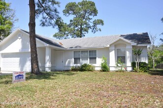Building Photo - 2105 Hovington Cir W