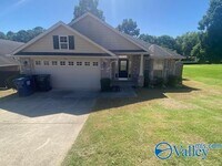Building Photo - 109 Oak Shade Dr