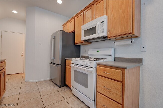 Building Photo - 6348 War Emblem Ct