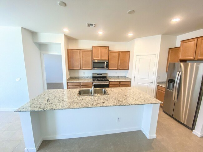 Building Photo - 6980 E Gamebird Way