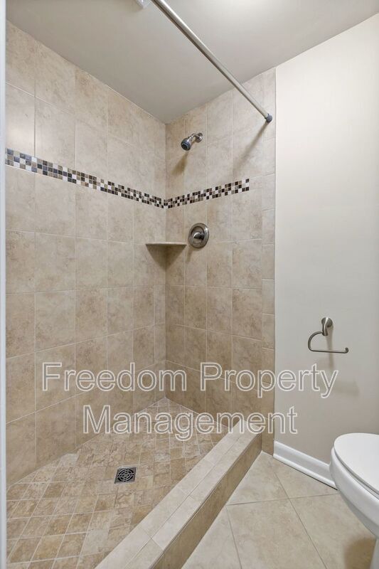 Building Photo - 5256 Sudberry Ln