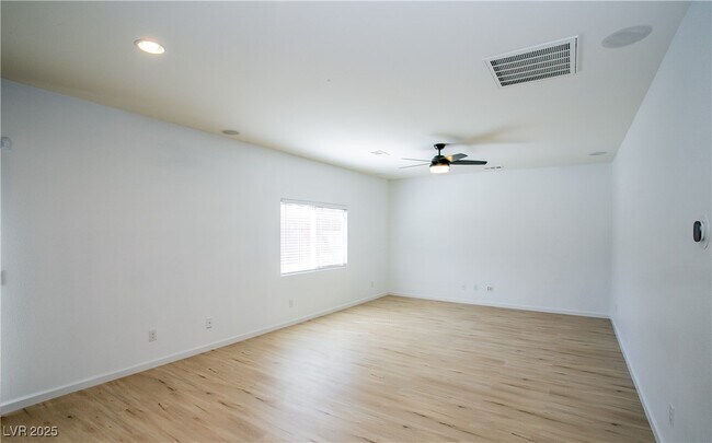 Building Photo - 7927 Bartlett Peak St